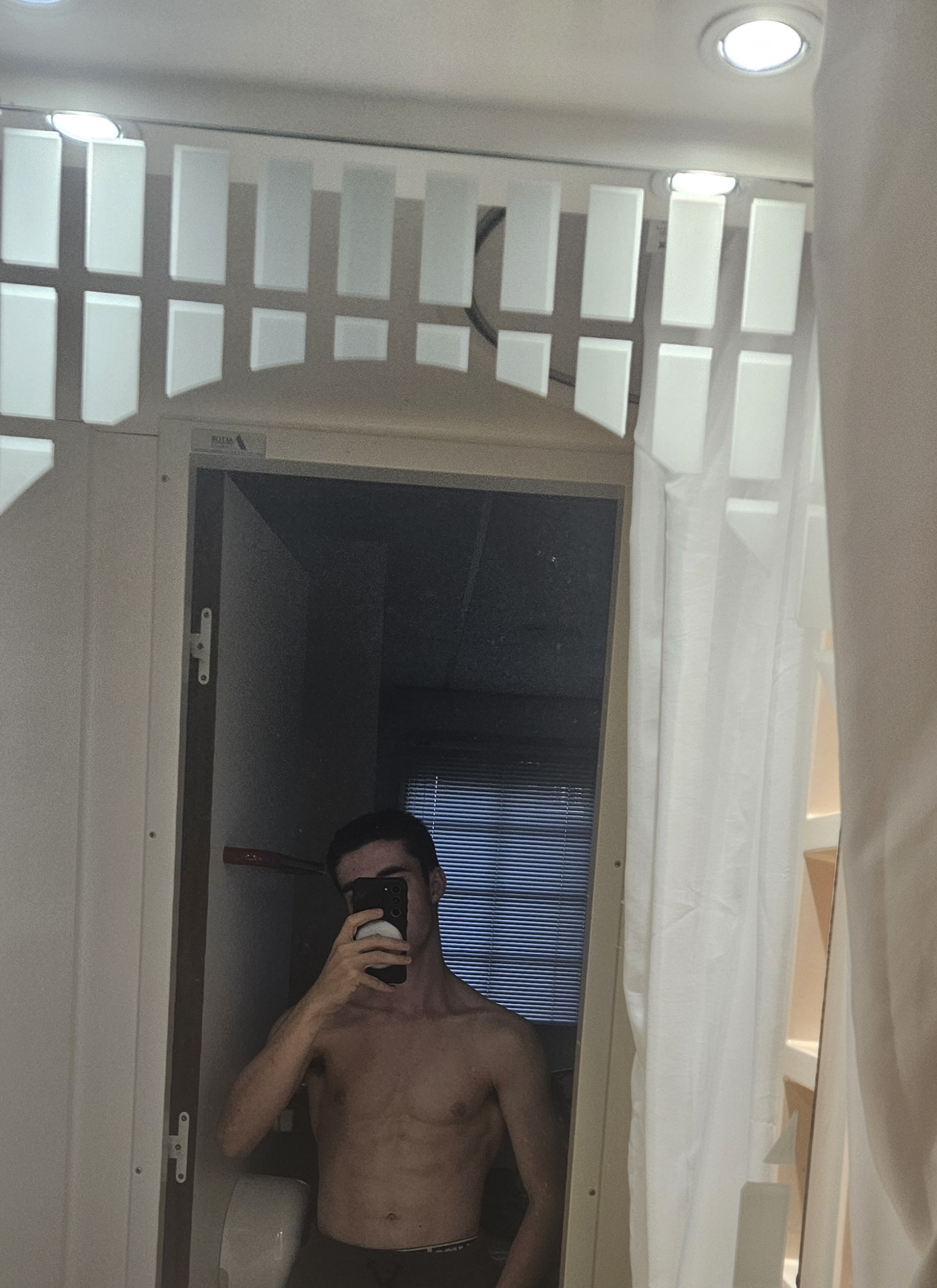 Djamel, 22 ans, Pérenchies