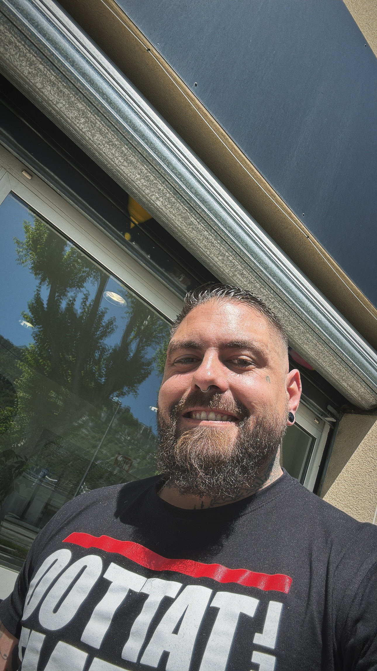 Nylan, 36 ans, Rexpoëde