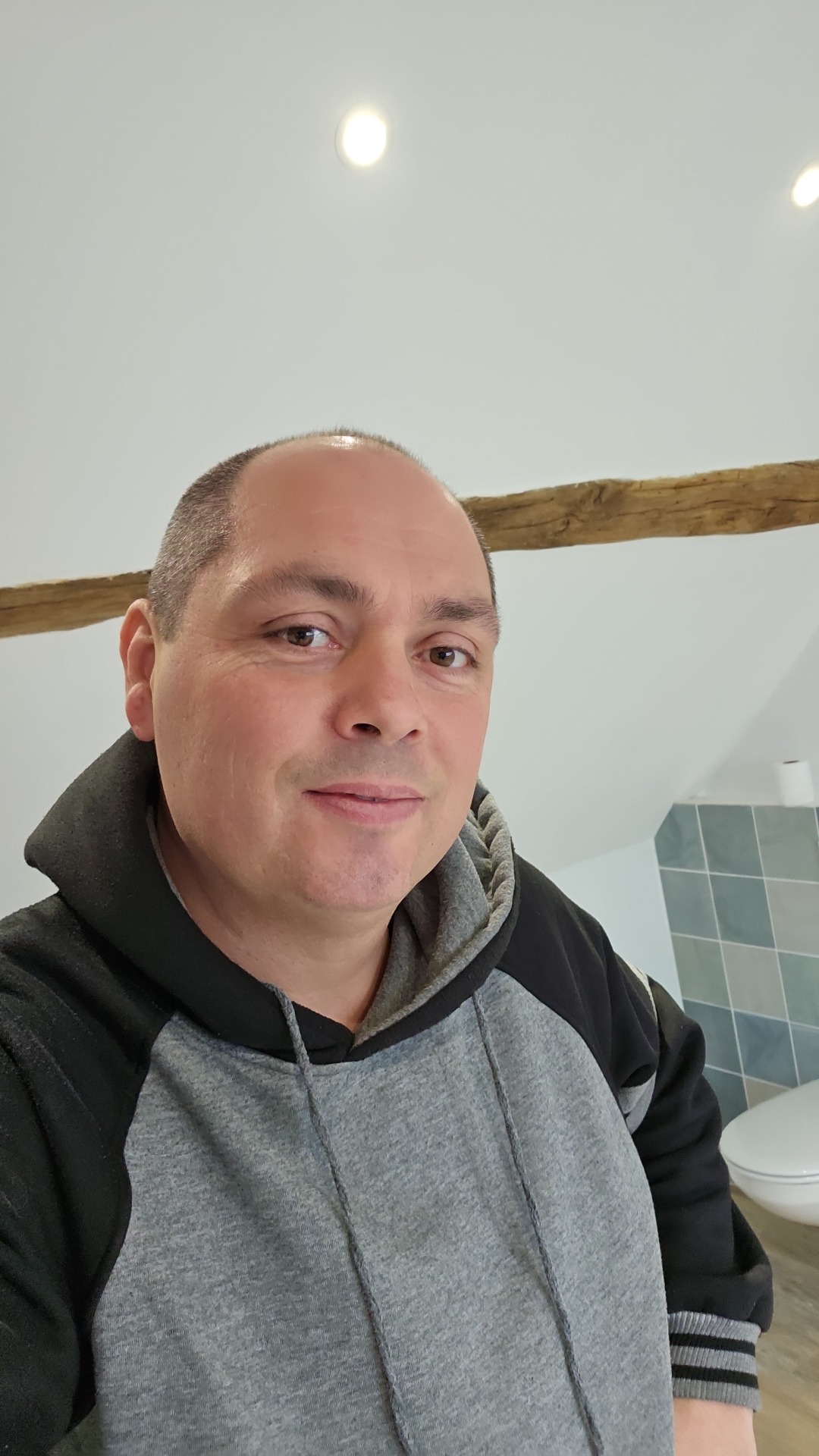Artur, 45 ans, Escautpont