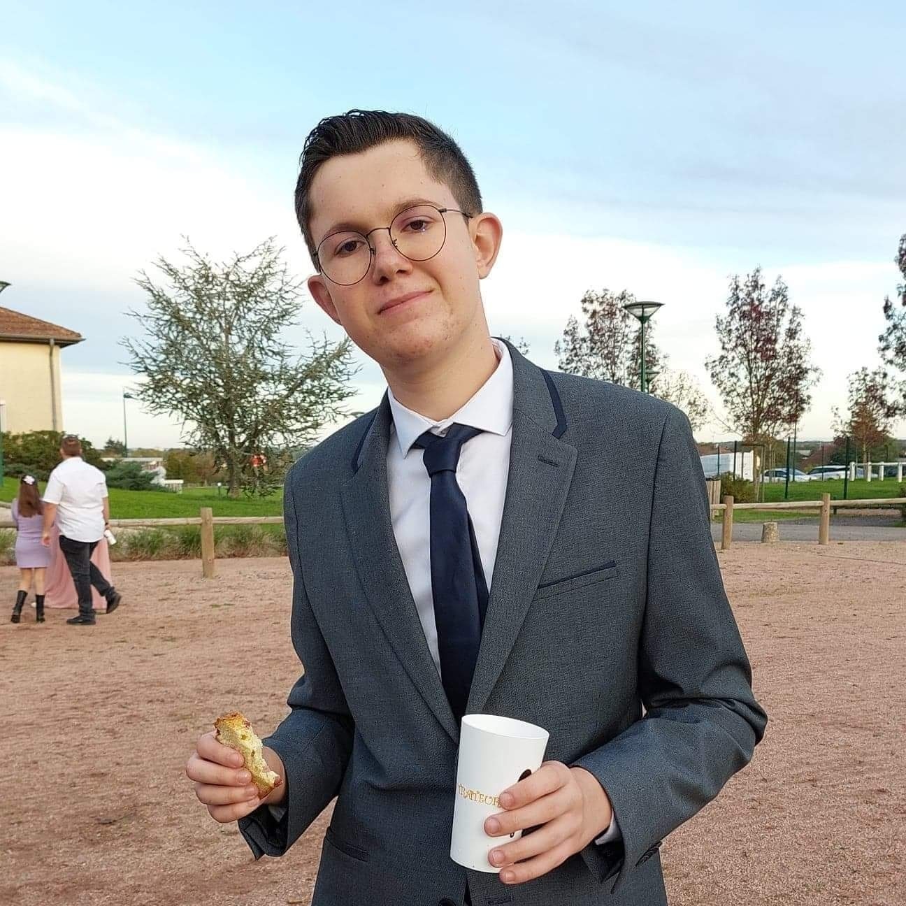 Robyn, 23 ans, Lewarde