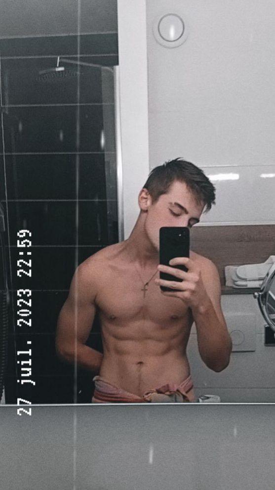 Emin, 22 ans, Assevent