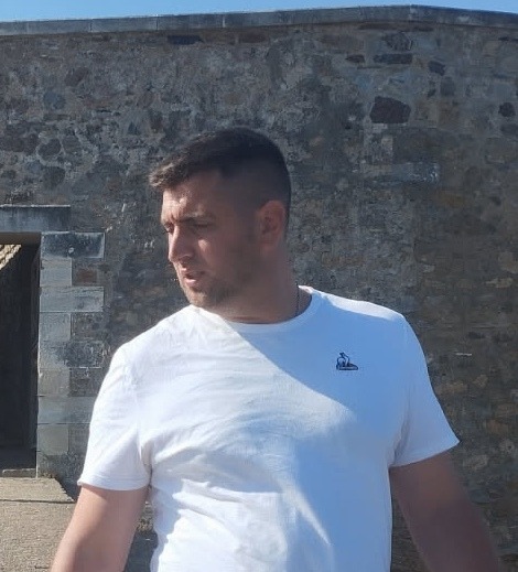 José, 32 ans, Cantin